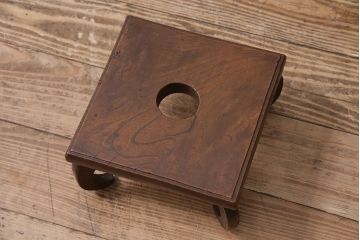 アンティーク家具　総ケヤキ材　和風スタイルにぴったりな小さな花台(飾り台)(R-045622)