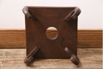 アンティーク家具　総ケヤキ材　和風スタイルにぴったりな小さな花台(飾り台)(R-045622)