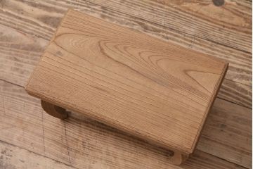 アンティーク家具　大正昭和初期　ストリップド(剥離)　総ケヤキ材　力強い木目が魅力の花台(飾り台)(R-045623)