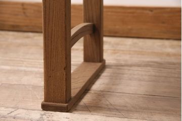 アンティーク家具　昭和初期　ストリップド(剥離)　総ケヤキ材　アーチのデザインが目を引く花台(ローテーブル、豆ちゃぶ台)(R-045624)
