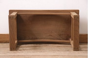 アンティーク家具　昭和初期　ストリップド(剥離)　総ケヤキ材　アーチのデザインが目を引く花台(ローテーブル、豆ちゃぶ台)(R-045624)