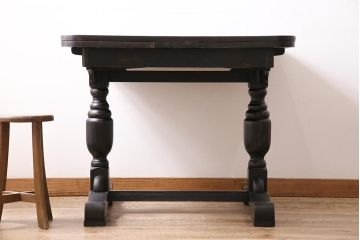 アンティーク家具　イギリスアンティーク　落ち着いた色合いの和洋折衷なドローリーフテーブル(エクステンションテーブル、カフェテーブル、ダイニングテーブル)(R-045630)