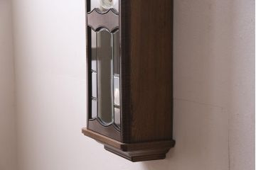 アンティーク時計　昭和レトロ　Meiji(明治時計社)　電池式　意匠が細かいシックな掛け時計(柱時計)(R-045633)