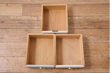 レトロ家具　ペイント　ナチュラルやフレンチスタイルにぴったりな小引き出し(小物収納)(R-045638)