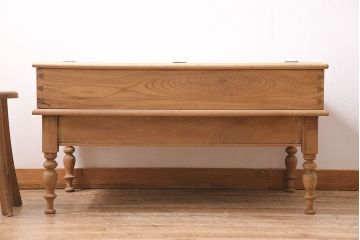 アンティーク家具　大正昭和初期　ストリップド(剥離)　総ケヤキ材・内部ヒノキ材　文机型のショーケース(コレクションケース、ライティングデスク、在宅ワーク、在宅用簿記机)(R-045639)