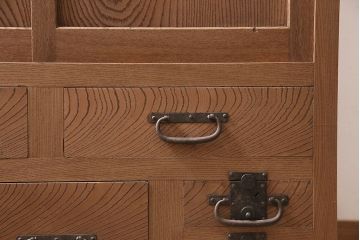 アンティーク家具　明治期　ストリップド(剥離)　前面ケヤキ材　力強い杢目が楽しめる収納箪笥(収納棚、帳場箪笥)(R-045642)