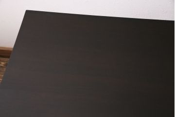ビンテージ家具　松本民芸家具　モダンなデザインの棚付きダイニングテーブル(食卓)(R-045645)