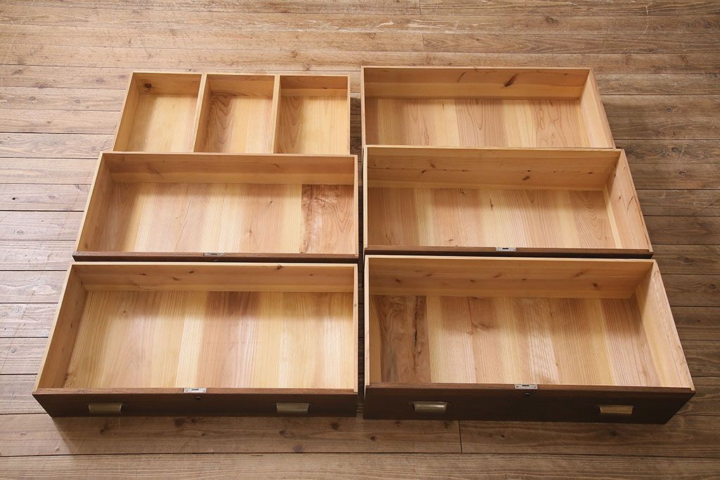 ビンテージ家具　ペイント　前面桐材　レトロな雰囲気漂う重ね箪笥(タンス、たんす)(R-045646)