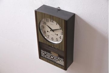 アンティーク時計　昭和中期　SEIKO(セイコー)　ゼンマイ式　カレンダー付き　30DAY　渋い色合いの掛け時計(柱時計、振り子時計)(R-045649)