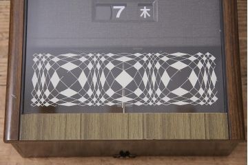 アンティーク時計　昭和中期　SEIKO(セイコー)　ゼンマイ式　カレンダー付き　30DAY　渋い色合いの掛け時計(柱時計、振り子時計)(R-045649)