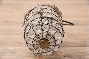 ヴィンテージ照明　イギリスビンテージ　真鍮　凝った装飾が華やかな印象を与える吊り下げ照明(天井照明)(R-045655)