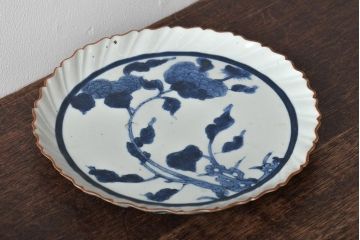 江戸期　古い　花文染付皿(変形皿、古染付?、中国?、古伊万里)(R-045668)