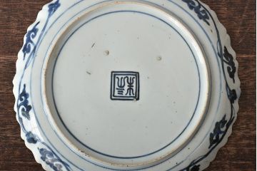 江戸期　古い　花文染付皿(変形皿、古染付?、中国?、古伊万里)(R-045668)