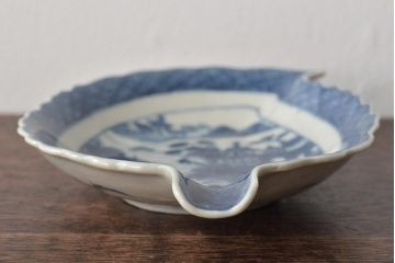 嘉慶年製 古染付 楼閣山水文葉皿(中国)(R-045672)