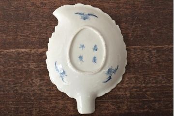 嘉慶年製 古染付 楼閣山水文葉皿(中国)(R-045672)