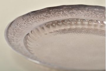 大阪　尚美堂造　純銀　青海盆　共箱(重量約150g)(R-045675)