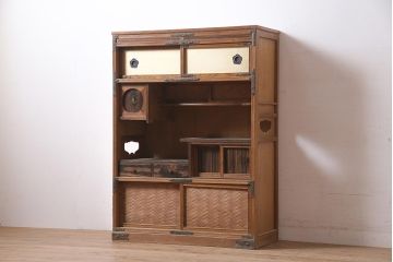 アンティーク家具　昭和中期　桑材・黒檀　網代編み　上品な和を感じさせる凝った造りの茶箪笥(飾り棚、茶棚)(R-045708)