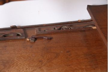 アンティーク家具　指物家具　ケヤキ材　漆塗り　飾り棚(飾棚)(R-045709)