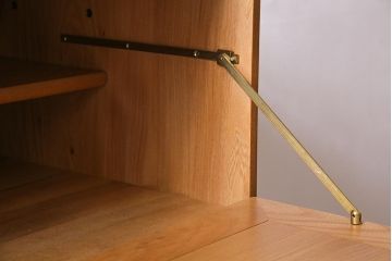 ヴィンテージ家具　イギリス家具　ERCOL(アーコール)　柔らかな雰囲気を醸し出す北欧スタイルのキャビネット(収納棚、サイドボード、戸棚、ビューロー、ビンテージ)(R-045716)