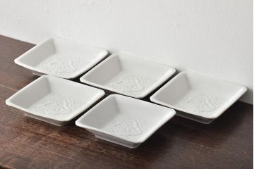 江戸期　白磁　陽刻　龍の図　角皿5枚セット(中国?、小皿、深皿、鉢)(R-045722)