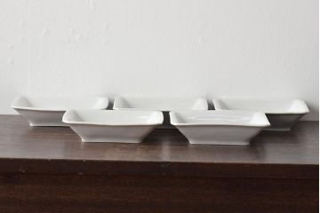 江戸期　白磁　陽刻　龍の図　角皿5枚セット(中国?、小皿、深皿、鉢)(R-045722)
