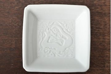 江戸期　白磁　陽刻　龍の図　角皿5枚セット(中国?、小皿、深皿、鉢)(R-045723)