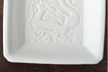 江戸期　白磁　陽刻　龍の図　角皿5枚セット(中国?、小皿、深皿、鉢)(R-045723)