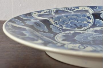 オランダ　DELFT(デルフト)　ブルーハンドペイント　花絵　花籠図　プレート35cm(洋食器、大皿)(R-045724)
