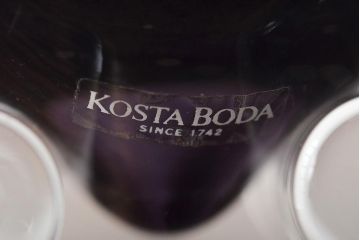 北欧　KOSTA　BODA(コスタボダ)　パープルストライプガラス　花瓶(フラワーベース、花器、紫)サイン入(R-045725)