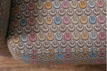 中古　日本フクラ(HUKLA)　SENCIA(センシア)　P226　個性的な柄のファブリックがお洒落な一人掛けソファ(定価約15万円)(1Pソファ、アームソファ)(R-045738)