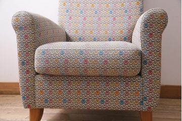 中古　日本フクラ(HUKLA)　SENCIA(センシア)　P226　個性的な柄のファブリックがお洒落な一人掛けソファ(定価約15万円)(1Pソファ、アームソファ)(R-045738)