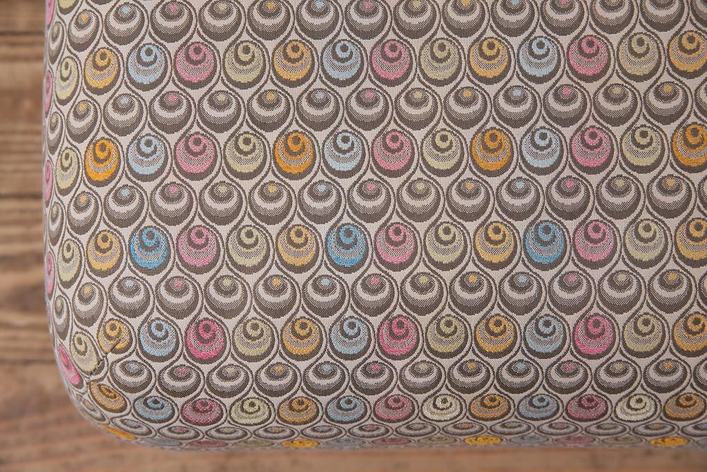 中古　日本フクラ(HUKLA)　P251　個性的な柄のファブリックがお洒落なスツール(定価約4万5千円)(オットマン)(R-045739)