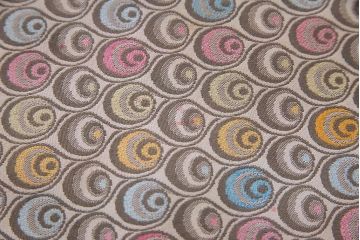 中古　日本フクラ(HUKLA)　P251　個性的な柄のファブリックがお洒落なスツール(定価約4万5千円)(オットマン)(R-045739)