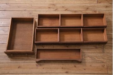 アンティーク家具　フランスアンティーク　ストリップド(剥離)　マホガニー材　迫力満点!凝った作りで存在感抜群のキャスター付きドレッサー(鏡台)(R-045742)