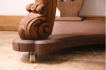 アンティーク家具　フランスアンティーク　ストリップド(剥離)　マホガニー材　迫力満点!凝った作りで存在感抜群のキャスター付きドレッサー(鏡台)(R-045742)