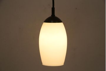 中古　シンプルなデザインのペンダントライト(吊り下げ照明、天井照明)(R-045744)