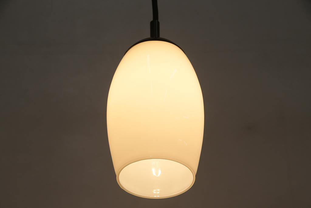 中古　シンプルなデザインのペンダントライト(吊り下げ照明、天井照明)(R-045744)