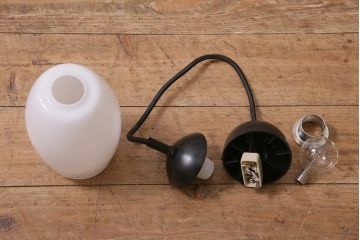 中古　シンプルなデザインのペンダントライト(吊り下げ照明、天井照明)(R-045744)