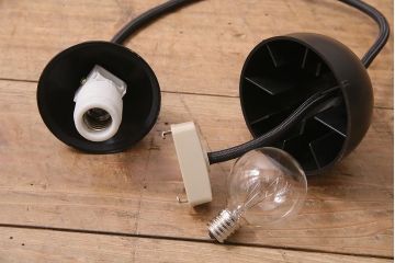 中古　シンプルなデザインのペンダントライト(吊り下げ照明、天井照明)(R-045744)