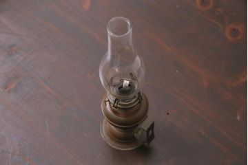 アンティーク雑貨　昭和初期　銅製　壁掛けもできるオイルランプ(灯油ランプ)(R-045746)