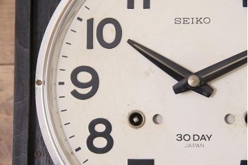アンティーク時計　昭和中期　SEIKO(セイコー)　ゼンマイ式　カレンダー付き　30DAY　木目調の掛け時計(柱時計、振り子時計)(R-045749)