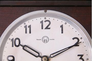 アンティーク時計　昭和中期　ゼンマイ式　林時計　レリーフがお洒落な柱時計(掛時計、振り子時計)(R-045750)