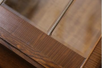 アンティーク時計　昭和中期　Meiji(明治時計社)　ゼンマイ式　レリーフがシックな掛け時計(柱時計、振り子時計)(R-045751)