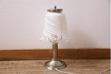 ビンテージ照明　シェードがおしゃれなスタンドライト(ナイトランプ、卓上照明)(R-045753)
