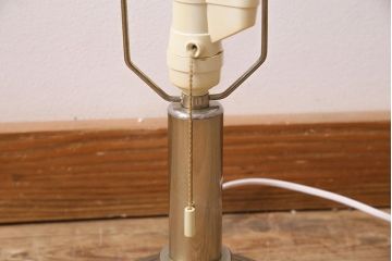 ビンテージ照明　シェードがおしゃれなスタンドライト(ナイトランプ、卓上照明)(R-045753)