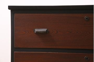 アンティーク家具　昭和中期　箪笥リメイク　前板栓材　落ち着いた色合いのローチェスト(引き出し、ローボード、テレビ台)(R-045776)