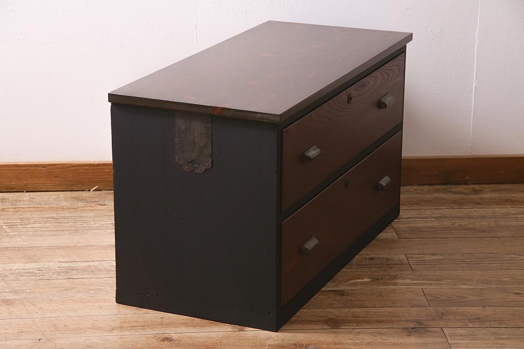 アンティーク家具　昭和中期　箪笥リメイク　前板栓材　落ち着いた色合いのローチェスト(引き出し、ローボード、テレビ台)(R-045778)