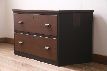 アンティーク家具　昭和中期　箪笥リメイク　前板栓材　落ち着いた色合いのローチェスト(引き出し、ローボード、テレビ台)(R-045778)