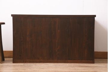 アンティーク家具　昭和中期　箪笥リメイク　前板栓材　落ち着いた色合いのローチェスト(引き出し、ローボード、テレビ台)(R-045778)