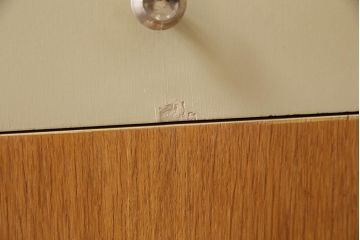 ヴィンテージ家具　北欧ビンテージ　オーク材　レトロで可愛らしい雰囲気のチェスト(引き出し)(R-045803)